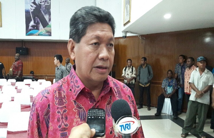 Bupati Yapen Ajak Semua Pihak Taati Putusan MK